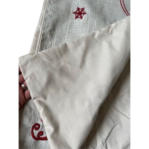 Aspen 14x72 Christmas Table Runner Red Reindeer Santa Sleigh Linen Blend - Picture 9 of 11